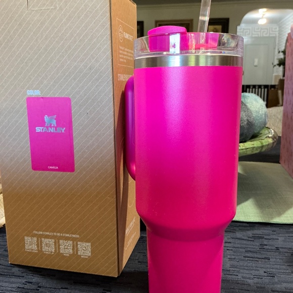 CAMELIA STANLEY QUENCHER H2.0 40 OZ. FLAWLESS - Picture 2 of 6